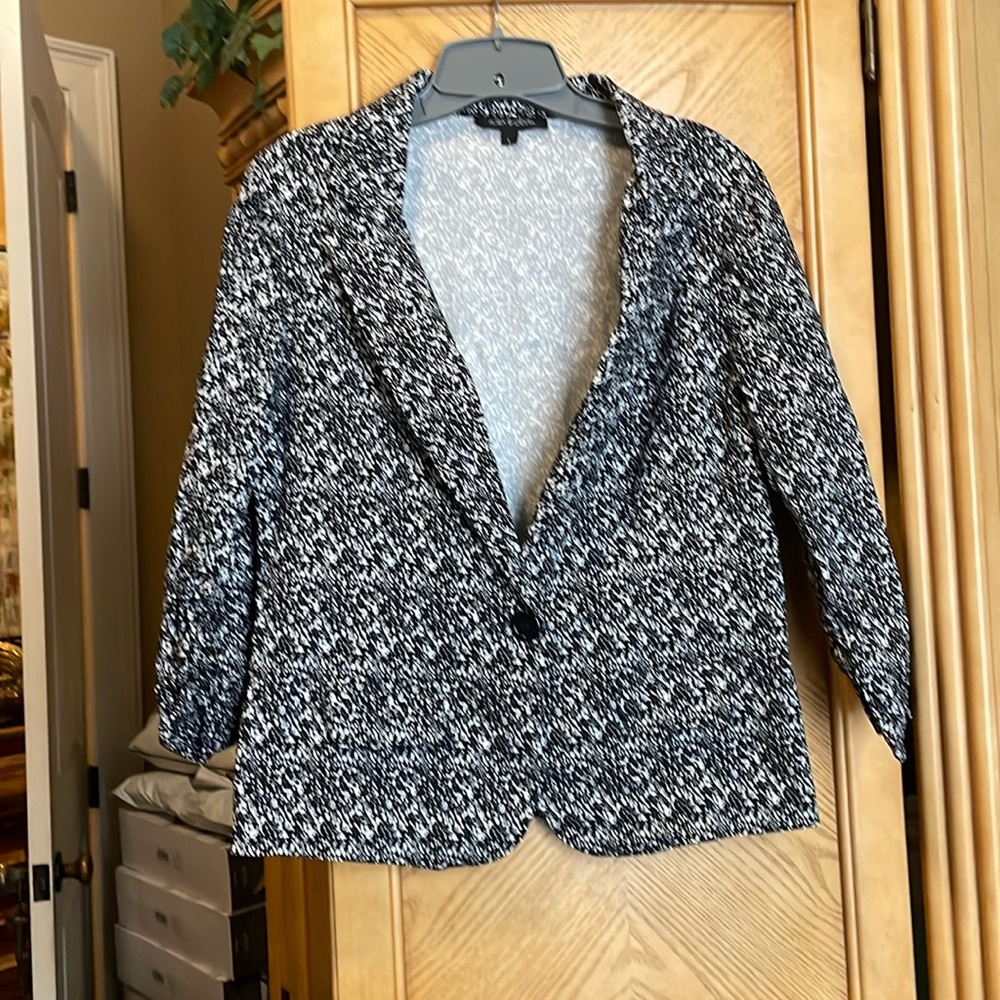 Alex and Olivia black and white blazer size large